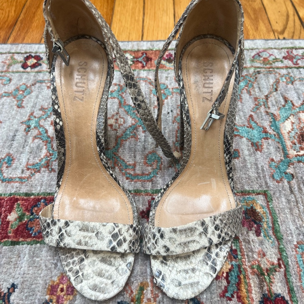 Schutz Enida Women's Snakeskin High Heels Sandals Size 9.5